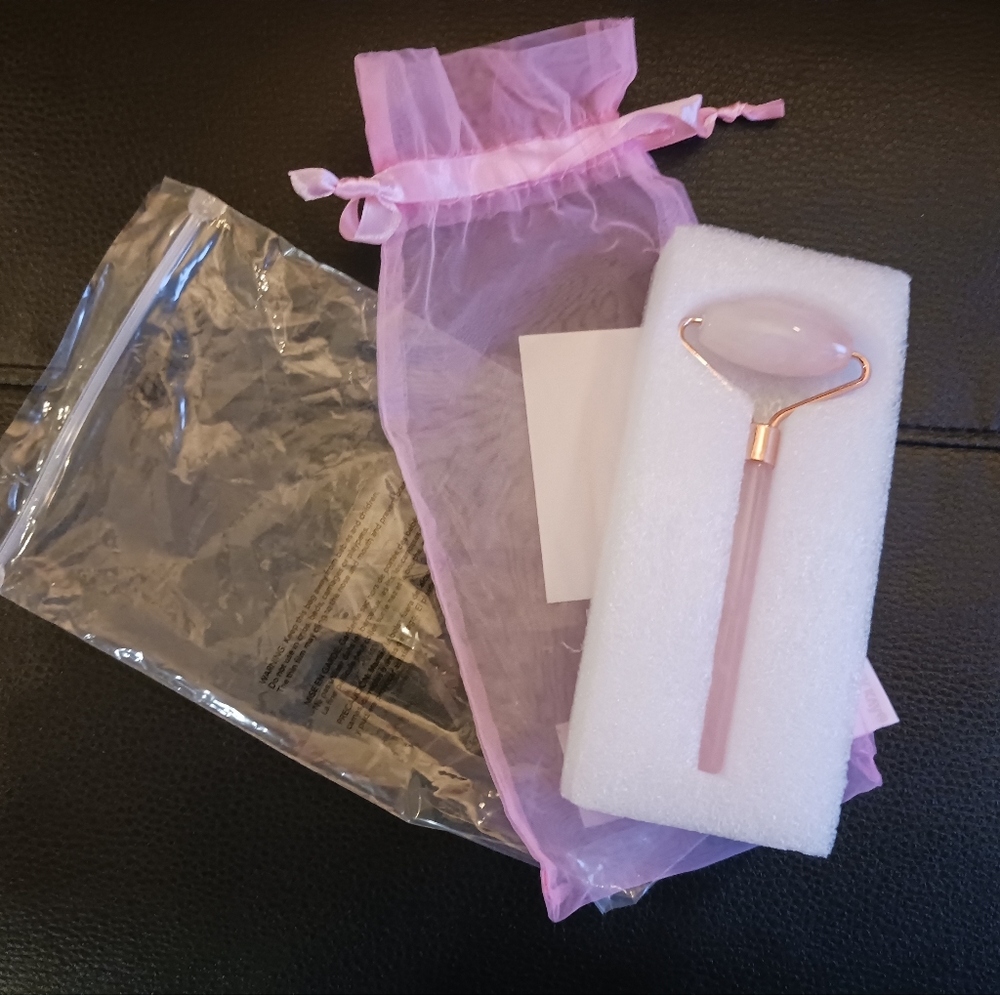 NWT Facial Massage Roller, rose quartz